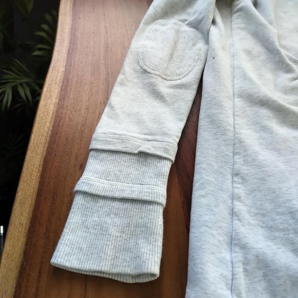 Lululemon Gratitude Wrap - Picture 10 of 15